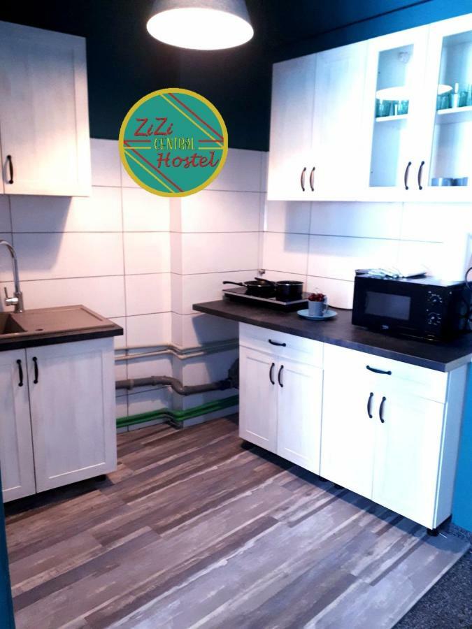 Zizi Central Hostel ワルシャワ エクステリア 写真