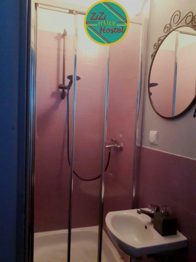 Zizi Central Hostel ワルシャワ エクステリア 写真